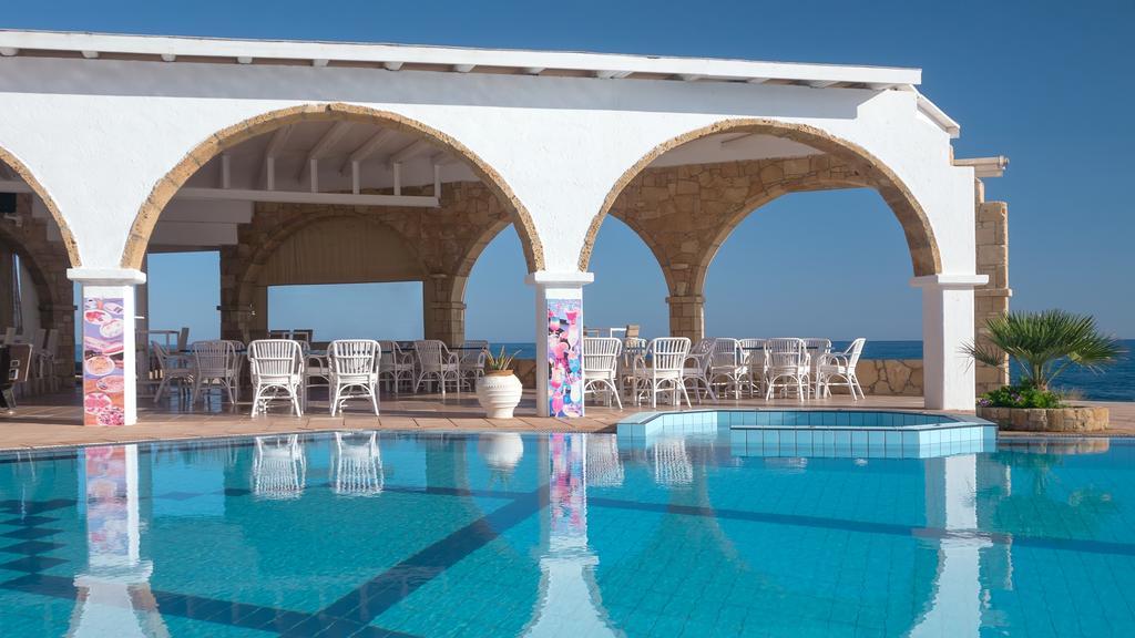 Pyrgos Beach Hotel Apartments Mália Exterior foto